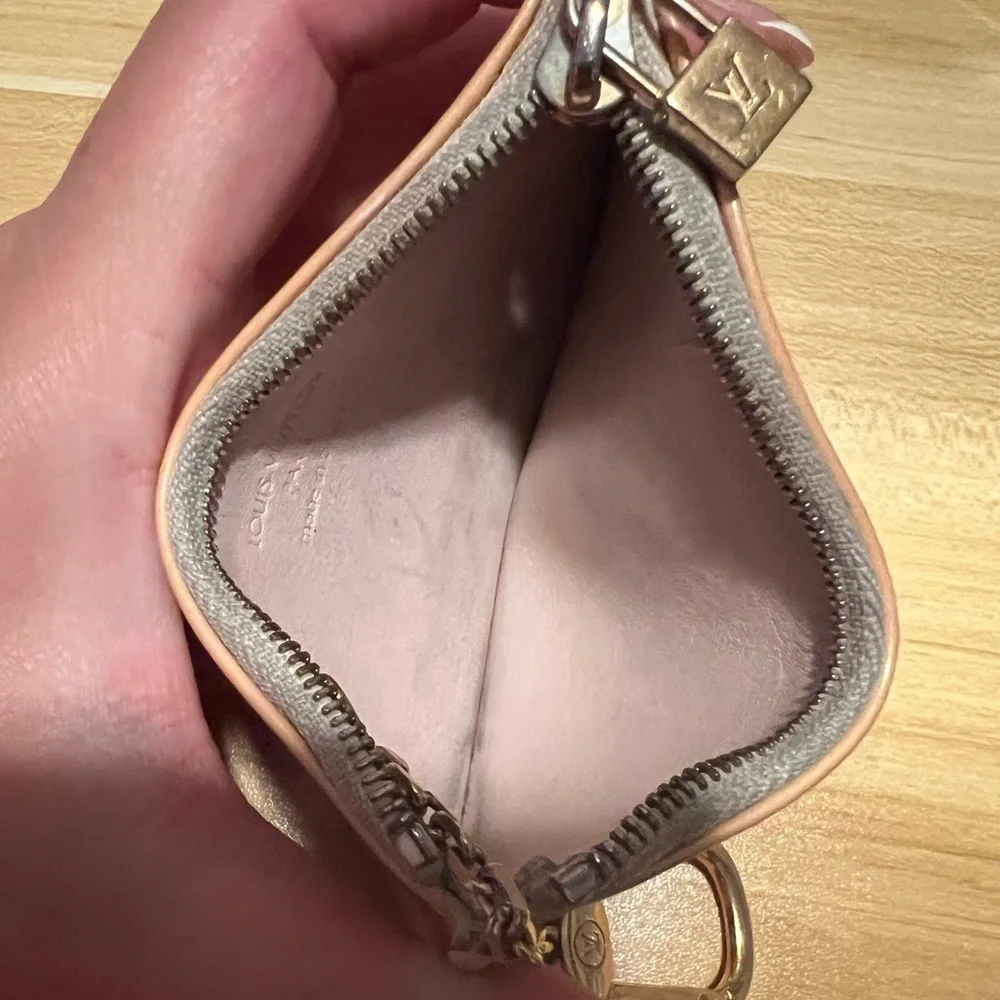 Louis Vuitton Key Cles Pochette Keychain Change Monogram Vernis Coin Pouch LV - Picture 6 of 14